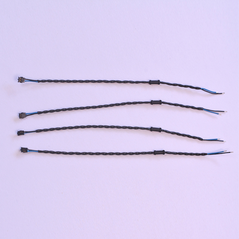 Beépített kábelköteg a hangszóró